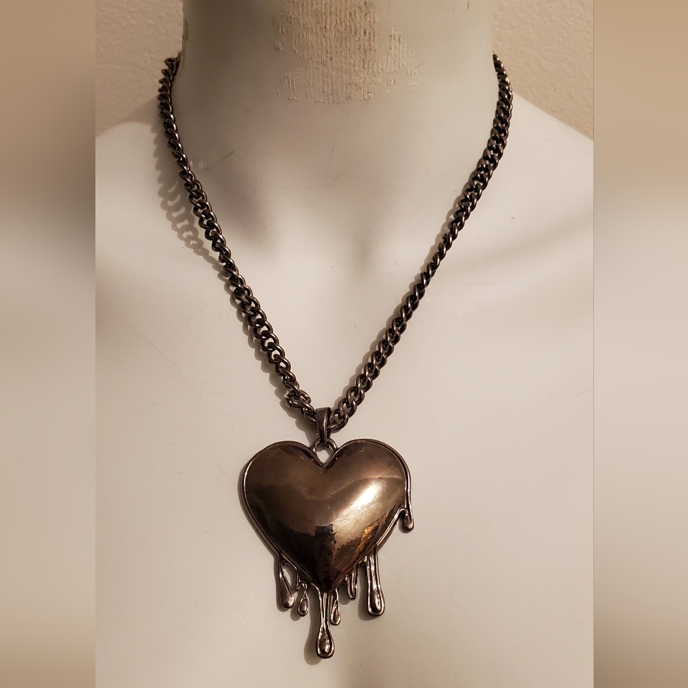 Bleeding Heart Chain Necklace